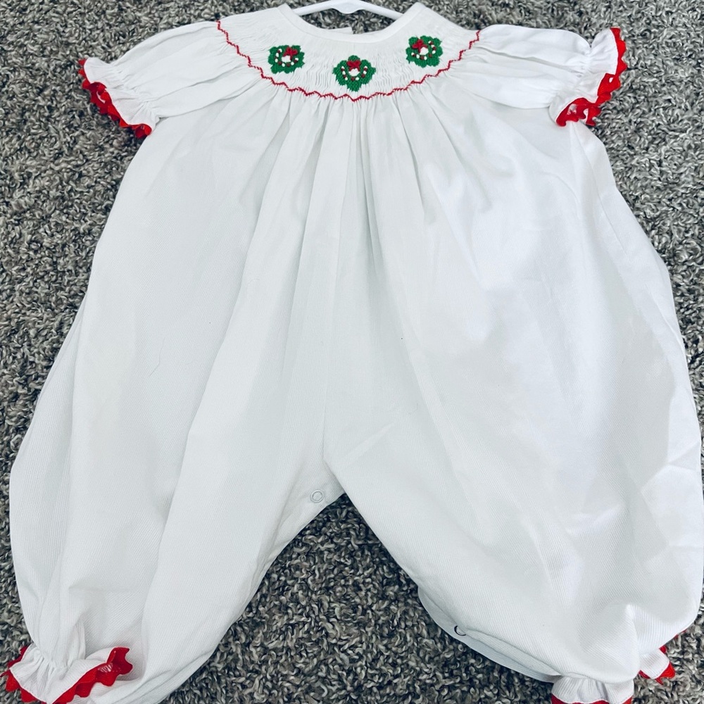 Stitchy Fish White Christmas Wreath Jumper - 9 months